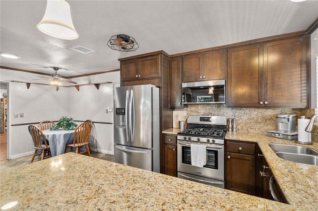Image 12 of property listing at 3194 Belvedere Avenue, Highland, CA 92346