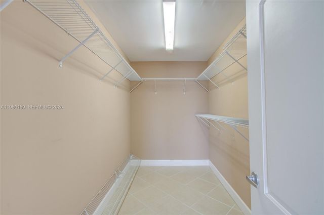 401 Golden Isles Dr 702, Hallandale Beach, FL 33009