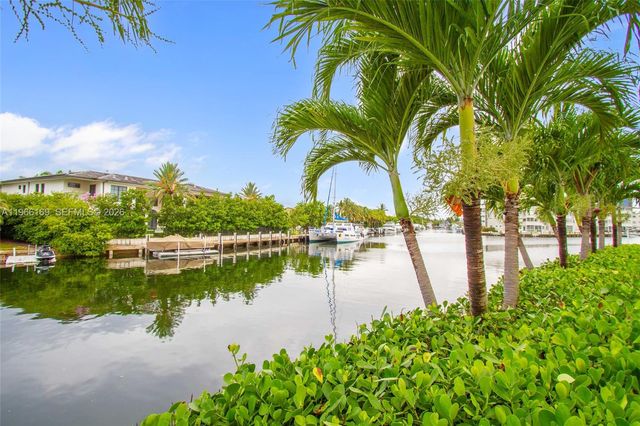 401 Golden Isles Dr 702, Hallandale Beach, FL 33009