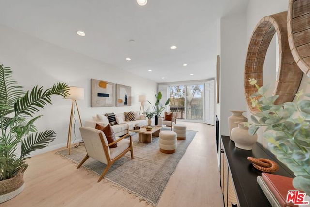 900 Euclid Street 307, Santa Monica, CA 90403