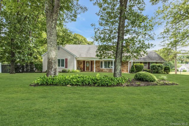 23 Bently Lane, Stony Brook, NY 11790
