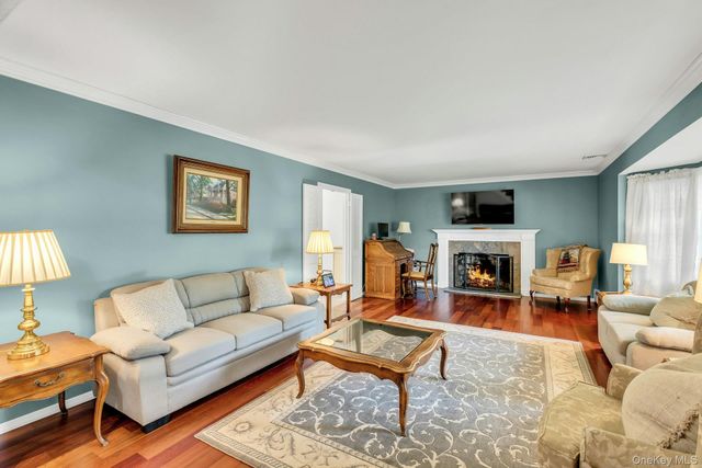 23 Bently Lane, Stony Brook, NY 11790