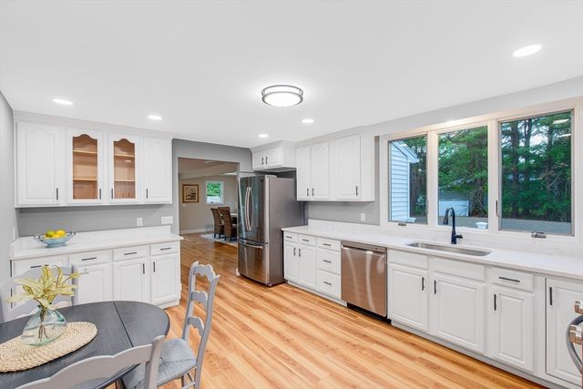 167 Center St, Groveland, MA 01834