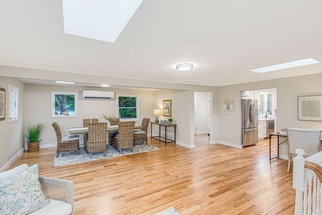 167 Center St, Groveland, MA 01834