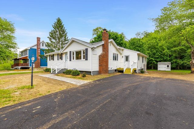 167 Center St, Groveland, MA 01834