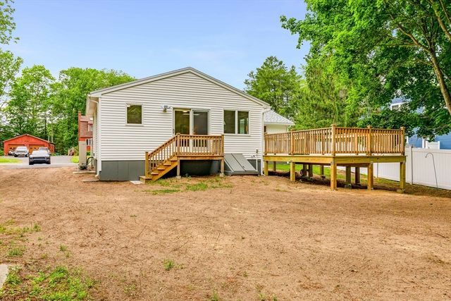 167 Center St, Groveland, MA 01834