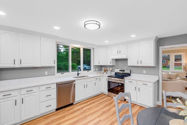 167 Center St, Groveland, MA 01834