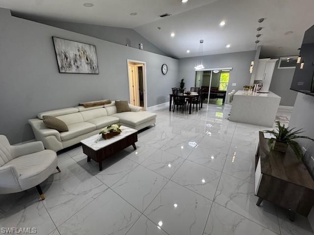 8409 Tahiti RD A, Fort Myers, FL 33967