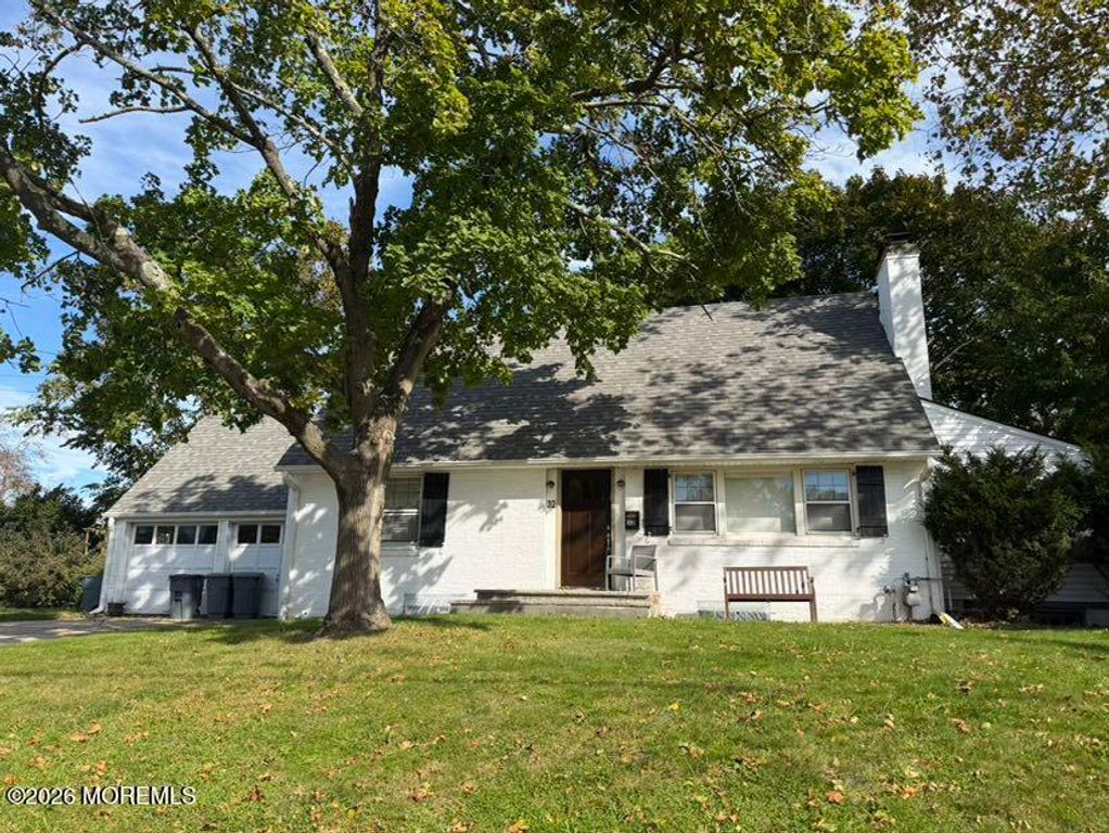 32 Baker Drive, West Long Branch, NJ 07764