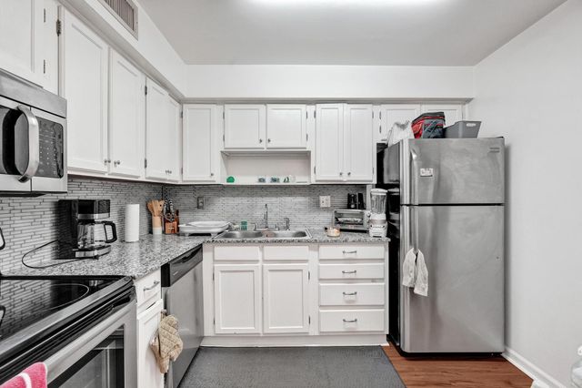 9840 Pineapple Tree Drive 204, Boynton Beach, FL 33436