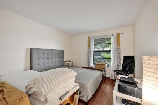 9840 Pineapple Tree Drive 204, Boynton Beach, FL 33436