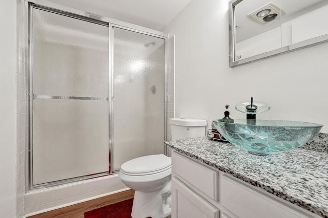 9840 Pineapple Tree Drive 204, Boynton Beach, FL 33436