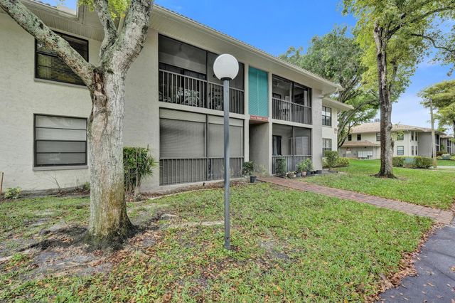 9840 Pineapple Tree Drive 204, Boynton Beach, FL 33436