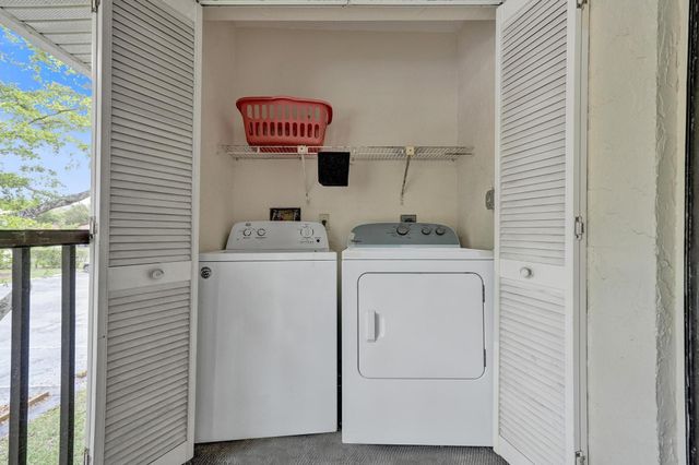 9840 Pineapple Tree Drive 204, Boynton Beach, FL 33436