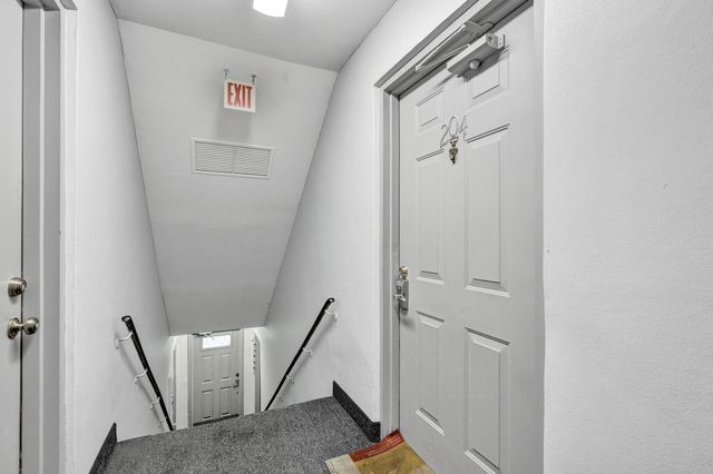 9840 Pineapple Tree Drive 204, Boynton Beach, FL 33436