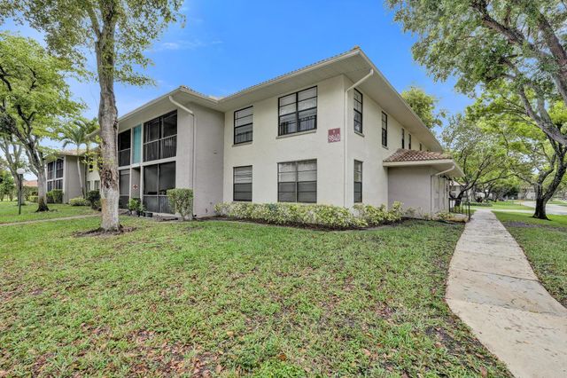 9840 Pineapple Tree Drive 204, Boynton Beach, FL 33436