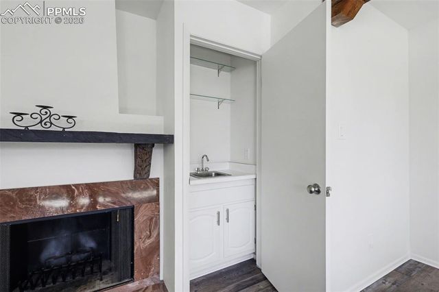 2973 Mesa Road A, Colorado Springs, CO 80904