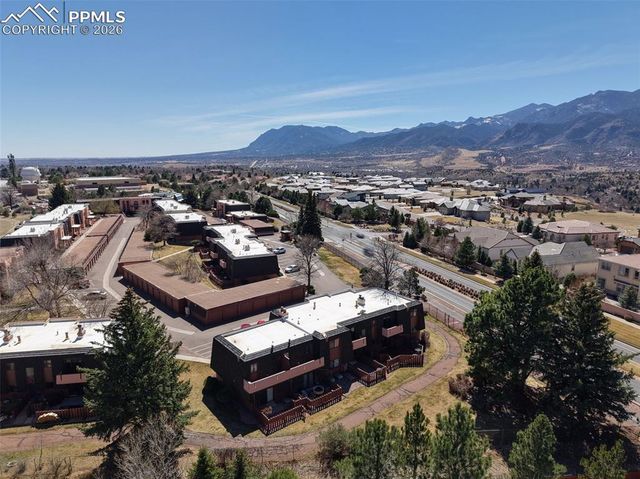 2973 Mesa Road A, Colorado Springs, CO 80904