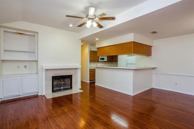 1103 Dulles Avenue 201, Stafford, TX 77477