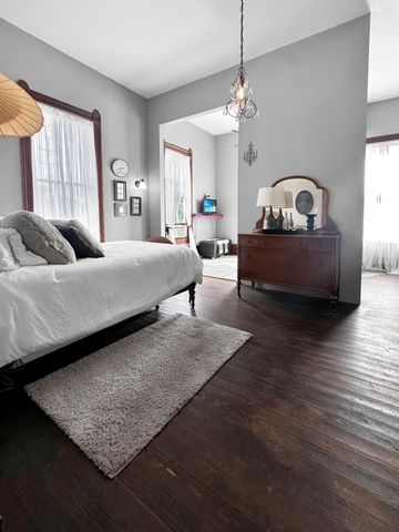 203 S 1st St, Leesville, LA 71446