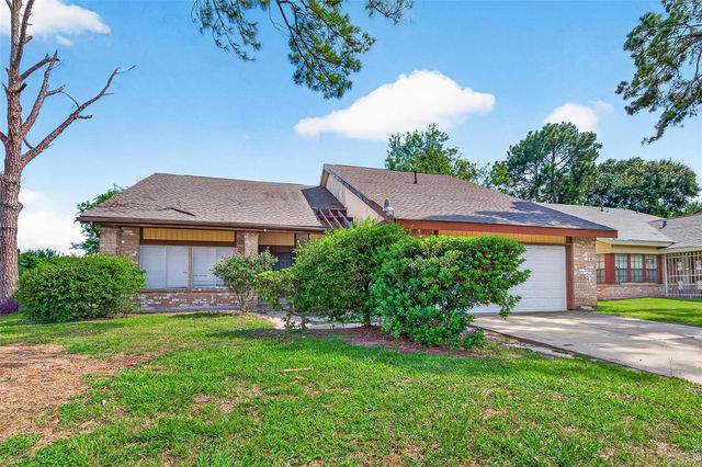 6203 Downwood Forest Drive, Houston, TX 77088
