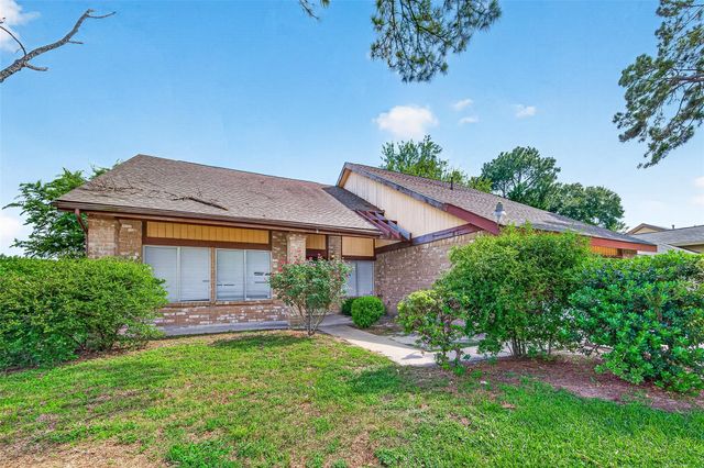6203 Downwood Forest Drive, Houston, TX 77088