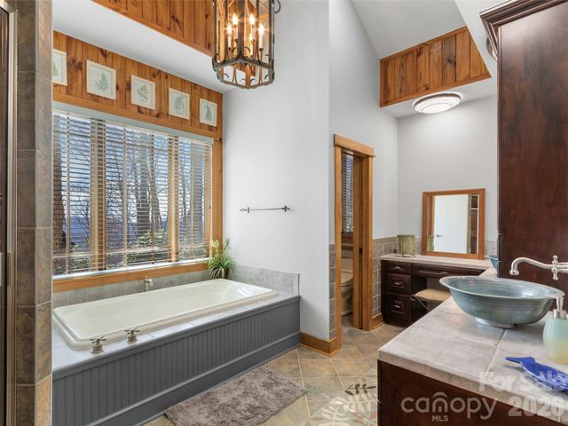 324 Austin Mountain Drive, Burnsville, NC 28714