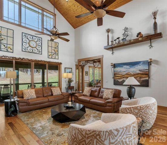 324 Austin Mountain Drive, Burnsville, NC 28714