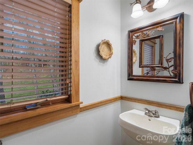 324 Austin Mountain Drive, Burnsville, NC 28714