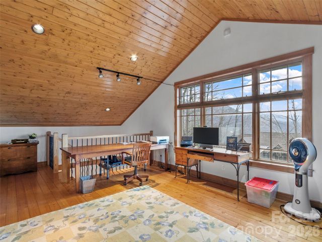 324 Austin Mountain Drive, Burnsville, NC 28714
