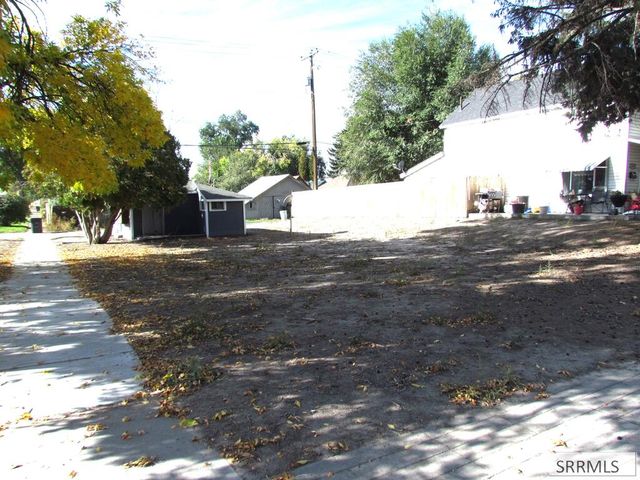 346 Chamberlin, Idaho Falls, ID 83402