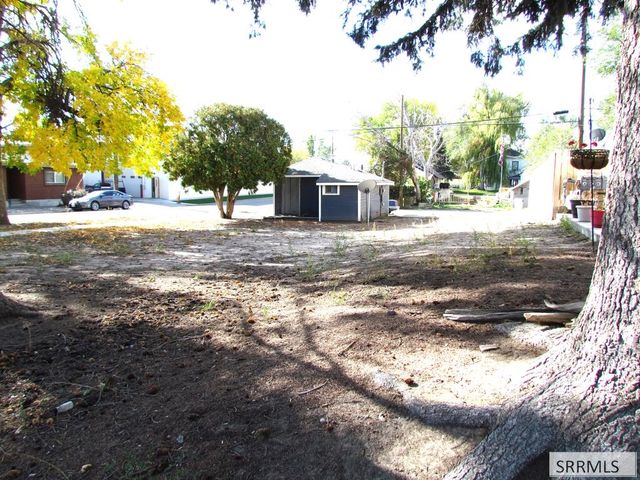346 Chamberlin, Idaho Falls, ID 83402