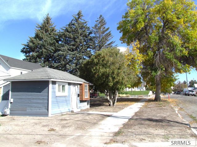 346 Chamberlin, Idaho Falls, ID 83402
