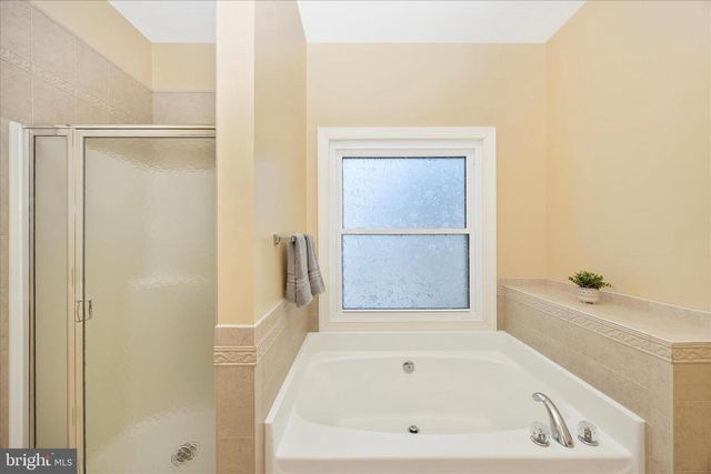 1 KELLER LN, Middletown, MD 21769