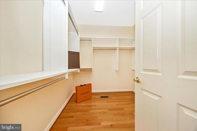 1 KELLER LN, Middletown, MD 21769