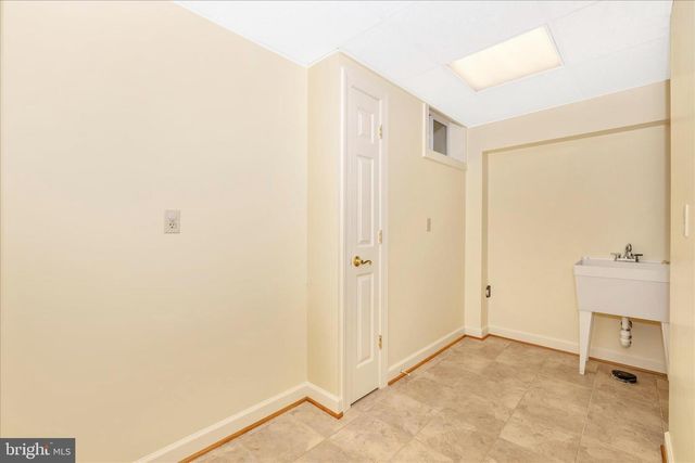 1 KELLER LN, Middletown, MD 21769