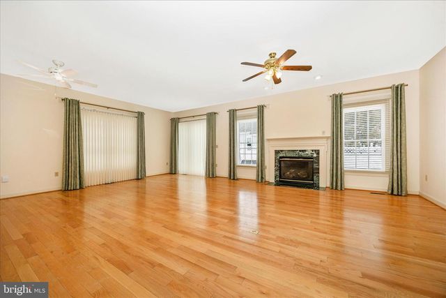 1 KELLER LN, Middletown, MD 21769