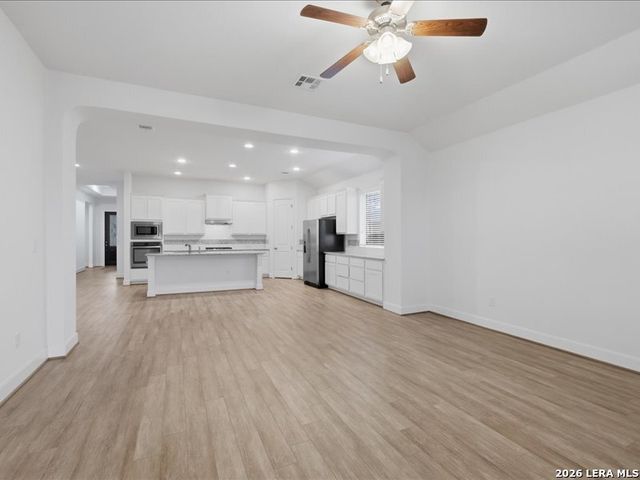 836 Silver Fox, Cibolo, TX 78108