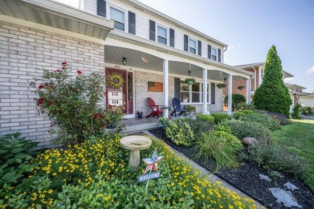 2540 Rebecca Drive, Springfield, OH 45503