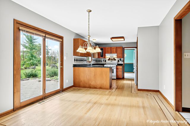 2215 Crystal Circle, Crystal Lake, IL 60012