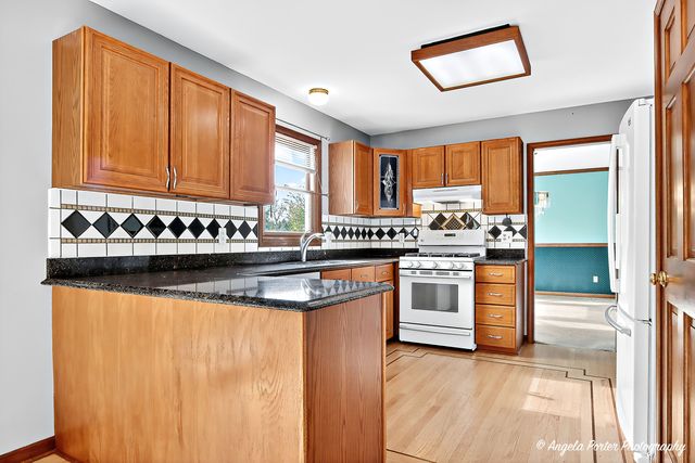 2215 Crystal Circle, Crystal Lake, IL 60012