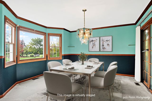 2215 Crystal Circle, Crystal Lake, IL 60012