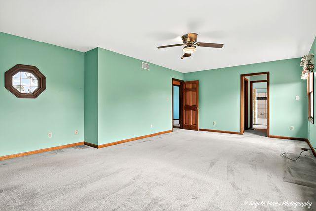 2215 Crystal Circle, Crystal Lake, IL 60012