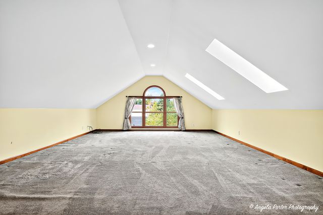 2215 Crystal Circle, Crystal Lake, IL 60012