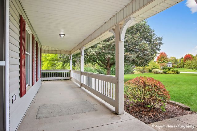 2215 Crystal Circle, Crystal Lake, IL 60012