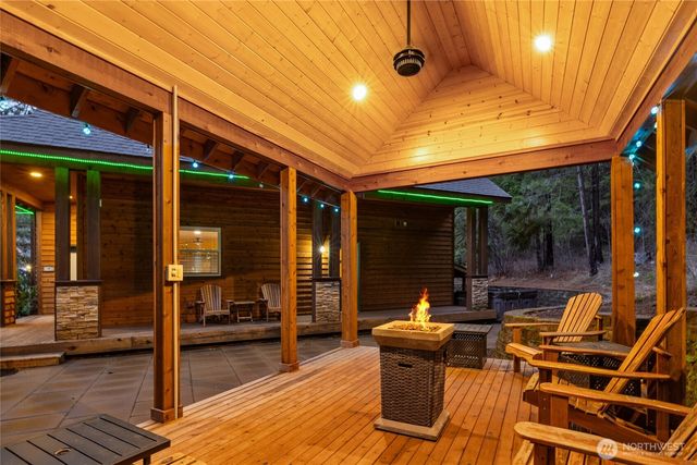 261 Tiger Lily Lane, Ronald, WA 98940