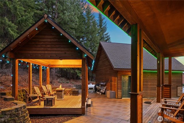 261 Tiger Lily Lane, Ronald, WA 98940