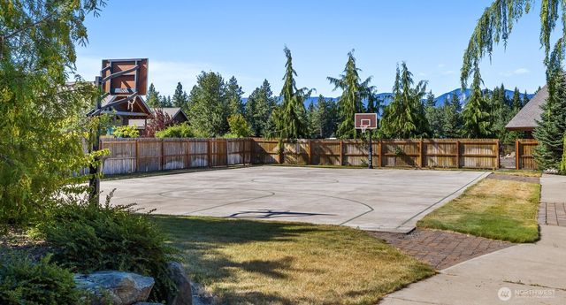 261 Tiger Lily Lane, Ronald, WA 98940