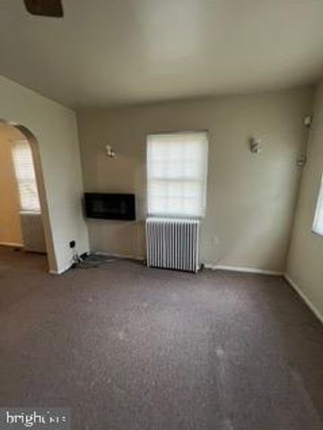 5364 AMES ST NE, Washington, DC 20019
