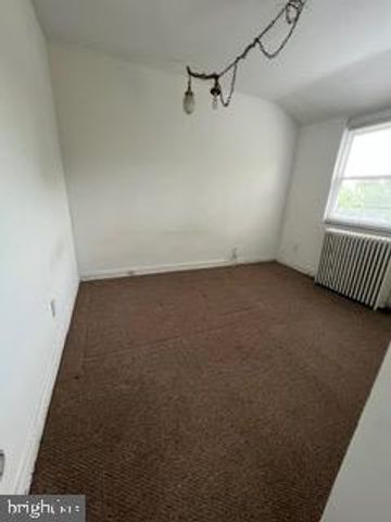 5364 AMES ST NE, Washington, DC 20019